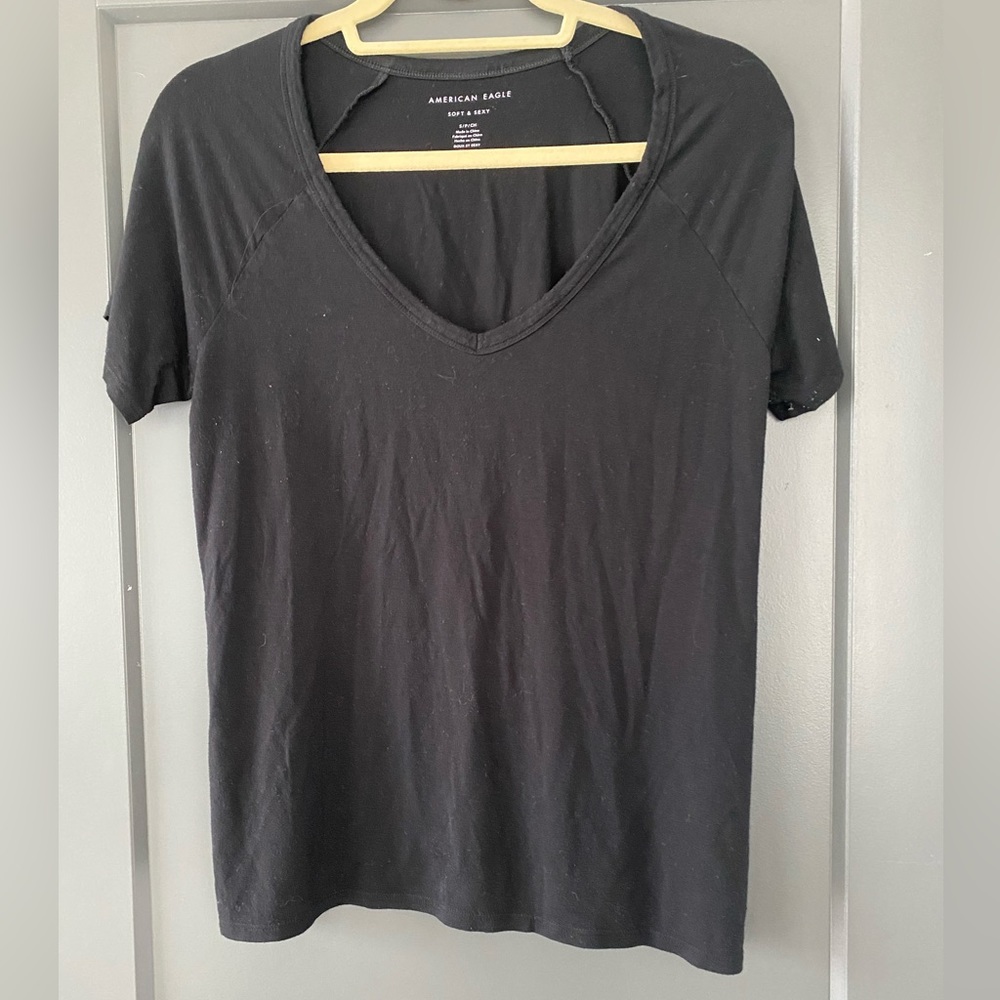 AEO V-neck TShirt